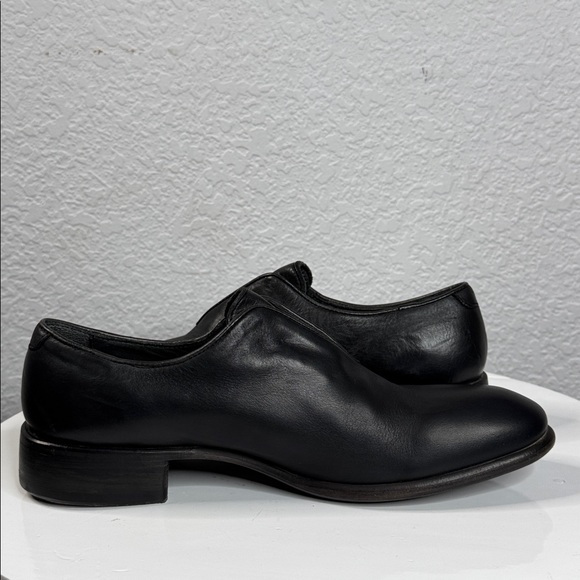 JOHN VARVATOS COLLECTION ELDRIDGE LACELESS BLACK LEATHER WHOLE CUT DRESS SHOES - Picture 6 of 16